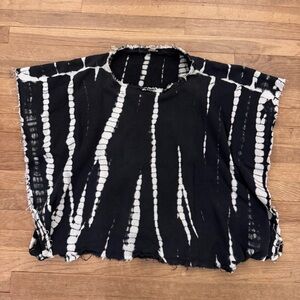 Ecote Urban Outfitters charcoal white woven tie-dye poncho size XS
 b51